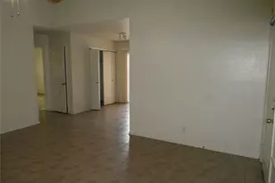 8705 Pineridge Dr, Austin, TX 78729 - Photo 6