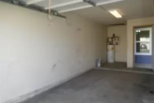 8705 Pineridge Dr, Austin, TX 78729 - Photo 10