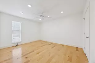 5820 Berkman Dr, Austin, TX 78723 - Photo 8