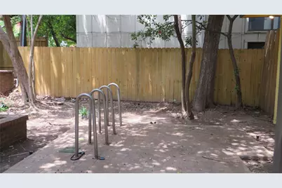 806 W 24th Street #200, Austin, TX 78705 - Photo 4