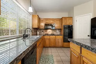 10404 Wolftrap Dr, Austin, TX 78749 - Photo 16
