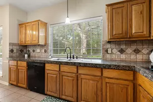 10404 Wolftrap Dr, Austin, TX 78749 - Photo 18