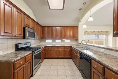 10409 Yellowstone Drive, Austin, TX 78747 - Photo 6