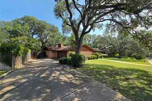 402 Honeycomb Ridge, Austin, TX 78746 - Photo 14