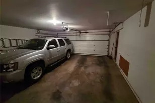 402 Honeycomb Ridge, Austin, TX 78746 - Photo 38