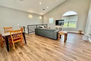 618 Hill St, Burnet, TX 78611 - Photo 10