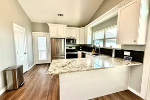 618 Hill St, Burnet, TX 78611 - Photo 16