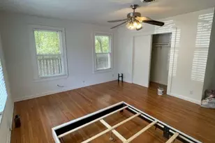 207 W 39th St, Austin, TX 78751 - Photo 10