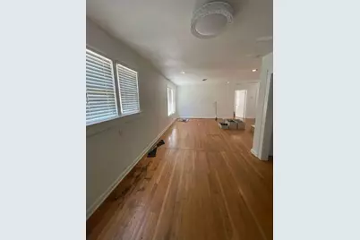 207 W 39th Street #B, Austin, TX 78751 - Photo 6