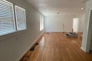 207 W 39th St, Austin, TX 78751 - Photo 6