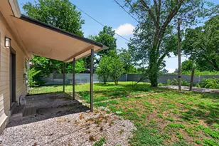 529 W Clark St, Bartlett, TX 76511 - Photo 24