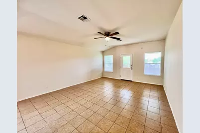 1005 W South Street, Leander, TX 78641 - Photo 12