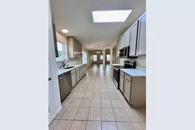 1005 W South Street, Leander, TX 78641 - Photo 6