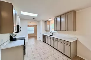 1005 W South St, Leander, TX 78641 - Photo 8