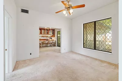 905 Kimbro Street, Taylor, TX 76574 - Photo 4