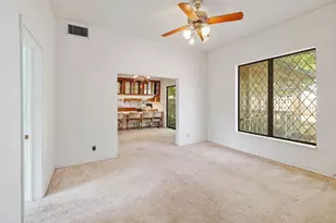 905 Kimbro St, Taylor, TX 76574 - Photo 4