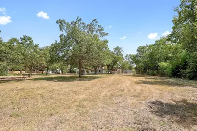 905 Kimbro Street, Taylor, TX 76574 - Photo 30