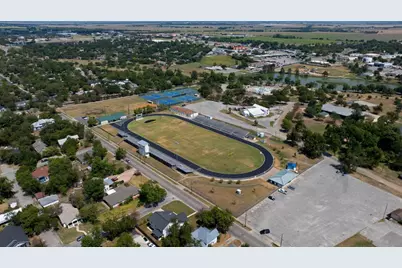 905 Kimbro Street, Taylor, TX 76574 - Photo 34