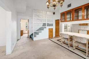 905 Kimbro St, Taylor, TX 76574 - Photo 8