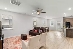 221 Banff Dr, Kyle, TX 78640 - Photo 8