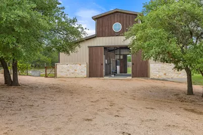2560 Bell Springs Road, Dripping Springs, TX 78620 - Photo 30