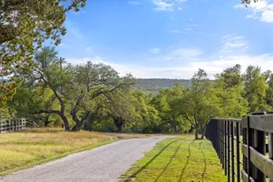 2560 Bell Springs Rd, Dripping Springs, TX 78620 - Photo 4