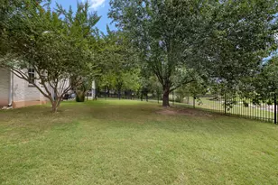 2263 Hamlet Cir, Round Rock, TX 78664 - Photo 40
