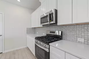 261 Ironshoe Trl, Liberty Hill, TX 78642 - Photo 4