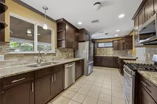 2424 Roundabout Ln, Round Rock, TX 78664 - Photo 10