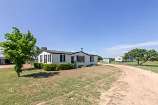 930 Co Rd 224, Florence, TX 76527 - Photo 2