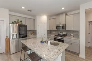 236 Garner, Kyle, TX 78640 - Photo 4