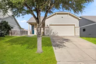 5725 Maxfli Dr, Schertz, TX 78108 - Photo 1