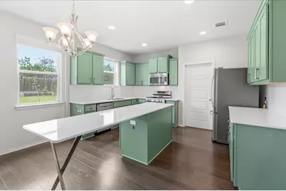 5600 Bonneville Bend, Austin, TX 78744 - Photo 4