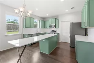 5600 Bonneville Bend, Austin, TX 78744 - Photo 4