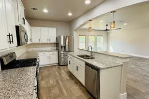 125 Millsaps Ct, Bastrop, TX 78602 - Photo 8