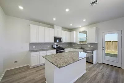 307 Summit Drive, Lockhart, TX 78644 - Photo 10