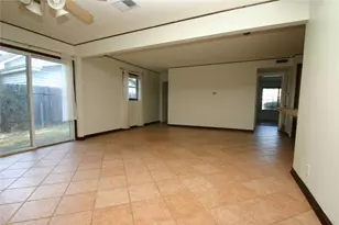 6702 Isabelle Dr, Austin, TX 78752 - Photo 6