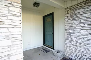 6702 Isabelle Dr, Austin, TX 78752 - Photo 2