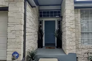 11914 Loomis Dr, Austin, TX 78738 - Photo 2
