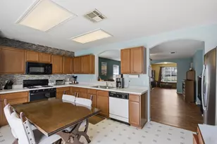 718 Blair Ave, Bastrop, TX 78602 - Photo 10