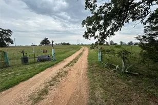 136 Fm 2239 Rd, Paige, TX 78659 - Photo 16