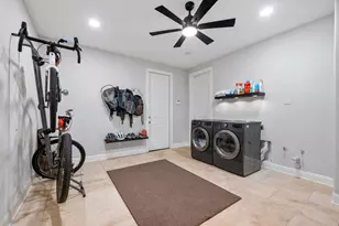 12013 Palisades Pkwy, Austin, TX 78732 - Photo 32
