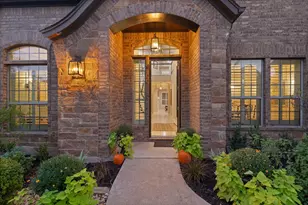 12013 Palisades Pkwy, Austin, TX 78732 - Photo 2