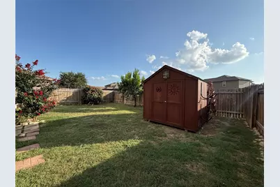216 Continental Avenue, Liberty Hill, TX 78642 - Photo 32