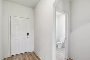 300 Hyacinth Way, Jarrell, TX 76537 - Photo 4