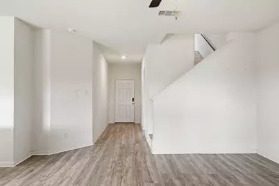 300 Hyacinth Way, Jarrell, TX 76537 - Photo 6