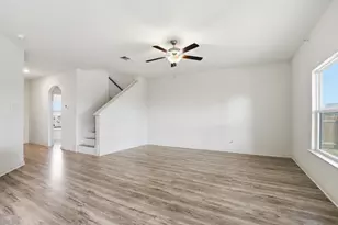 300 Hyacinth Way, Jarrell, TX 76537 - Photo 6