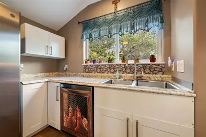 18307 E Lakeview Drive, Jonestown, TX 78645 - Photo 16
