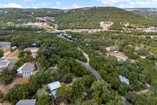 18307 E Lakeview Dr, Jonestown, TX 78645 - Photo 38
