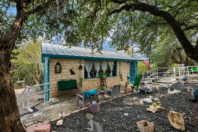 18307 E Lakeview Drive, Jonestown, TX 78645 - Photo 4